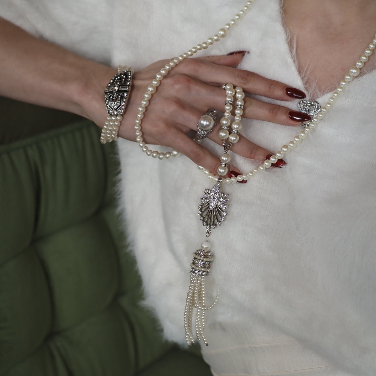 Deco Pearl Tassel Necklace