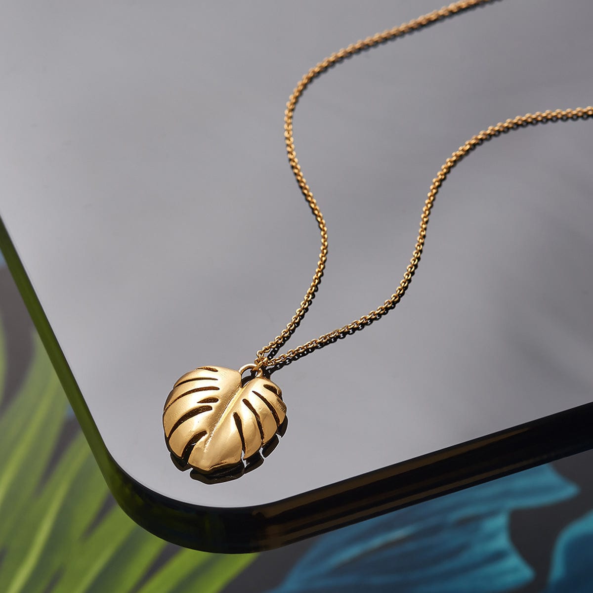 18k Gold Plated 1970s Cheese Plant Leaf Necklace Short - Lovett & Co. Ltd.