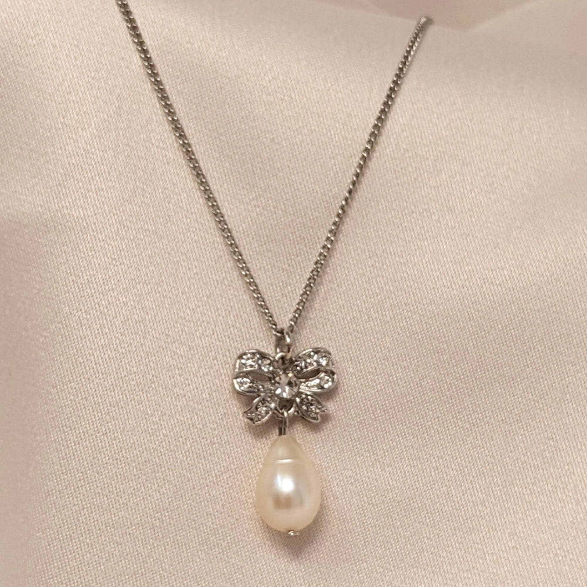 Bow Necklace Earring Gift Set