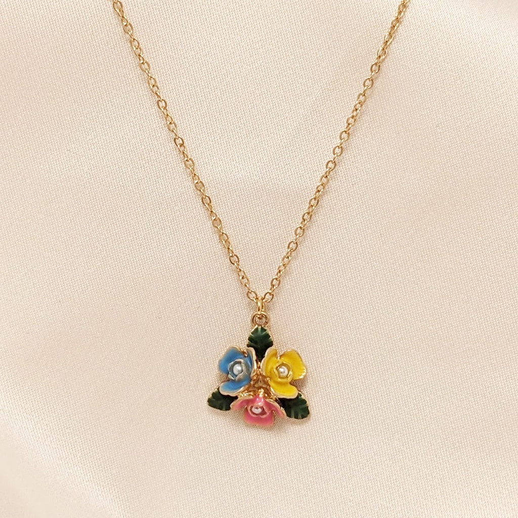 Vintage flower necklace : Hand painted floral pendant