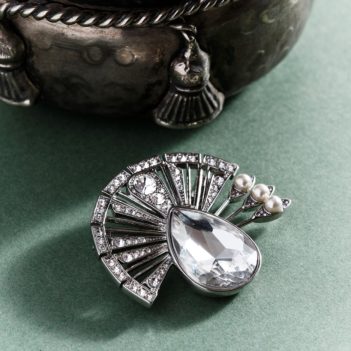 Jazz Hound Art Deco Silver Fan Brooch