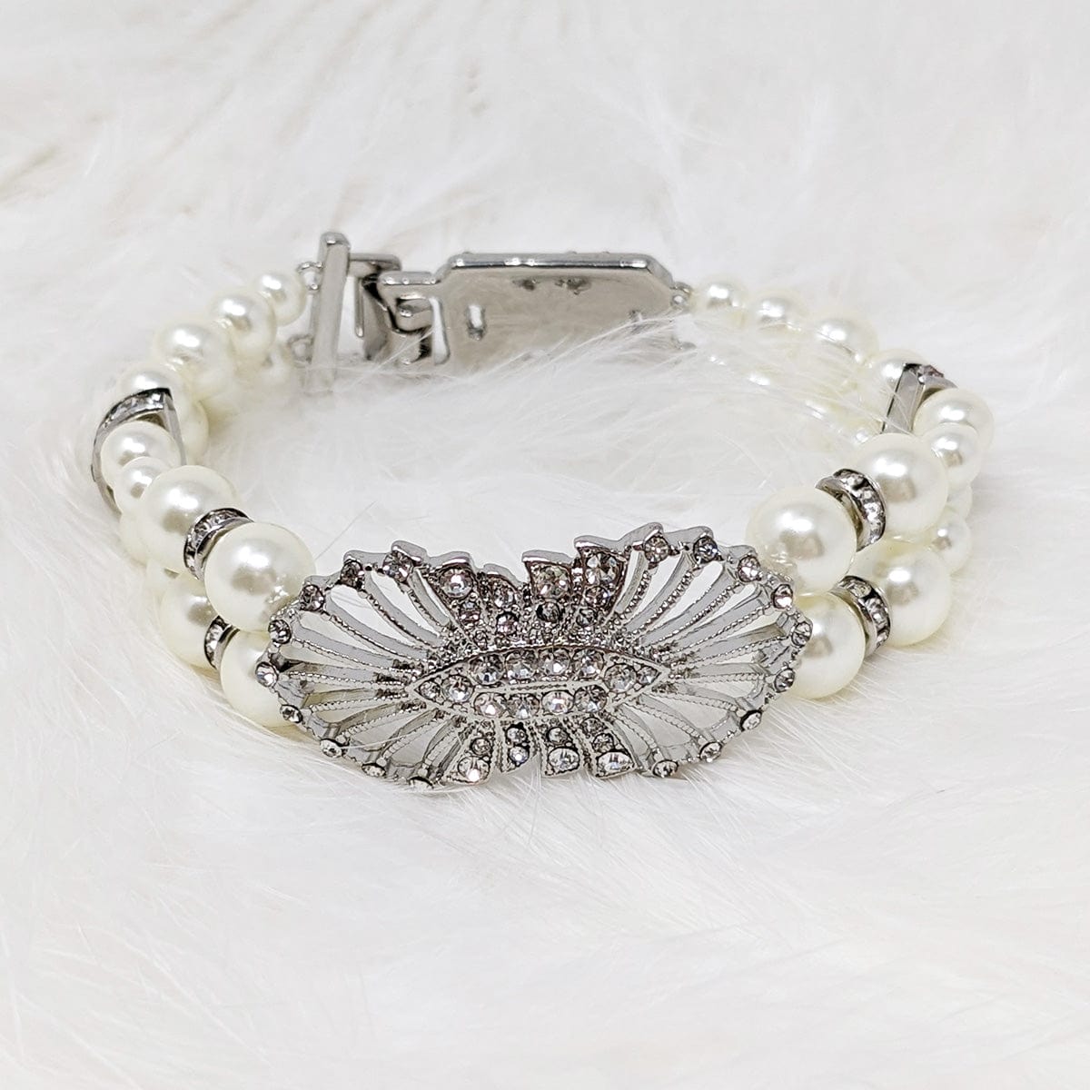 Deco Tassel Pearl Bracelet