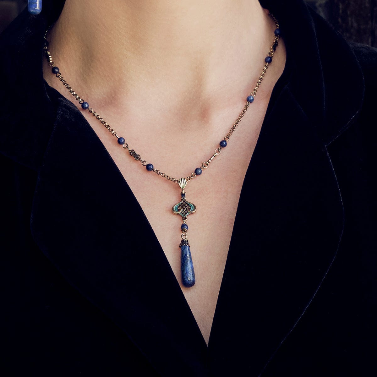 Antique-Arts-and-Crafts-Lapis-Stone-Drop-Pendant-Necklace