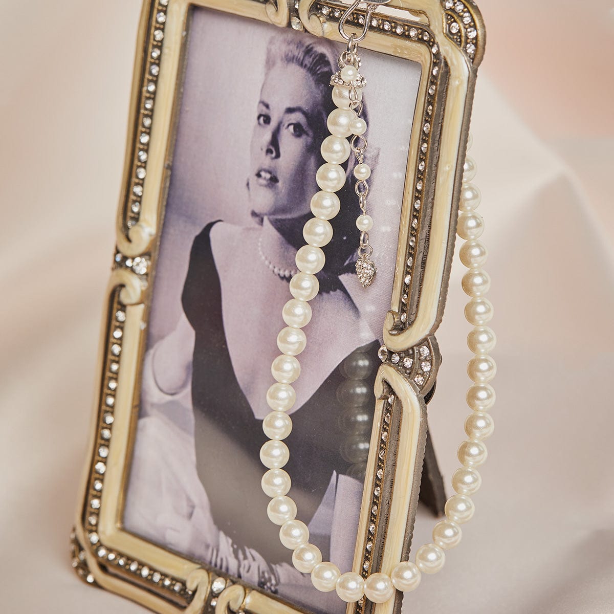 Cream Pearl Choker Necklace Grace Kelly Style